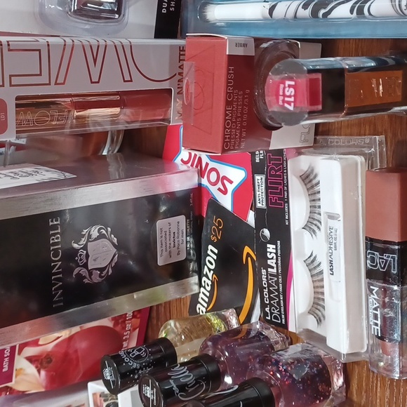 FLOWER BY Drew Barrymore - Picture 6 of 6